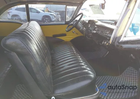 1957 Oldsmobile 98 z USA, uszkodzony, nr VIN 579M22639